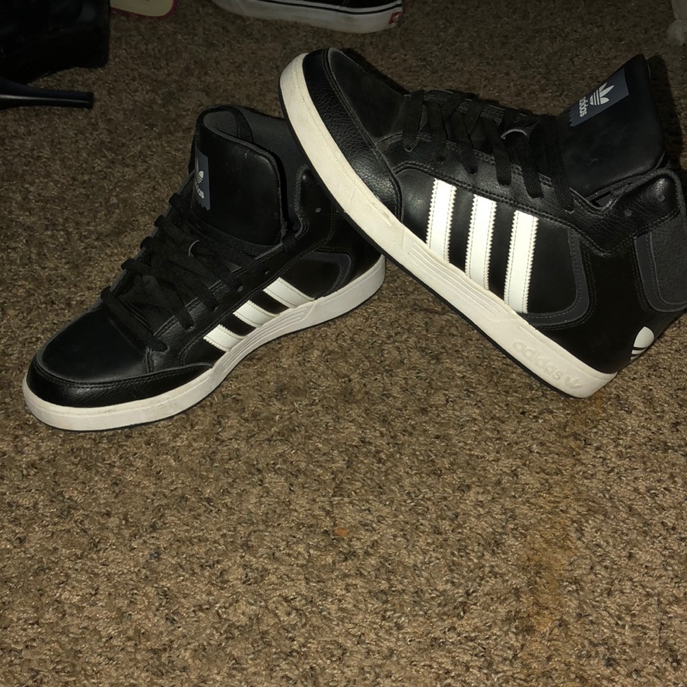 Adidas - Journeys limited edition